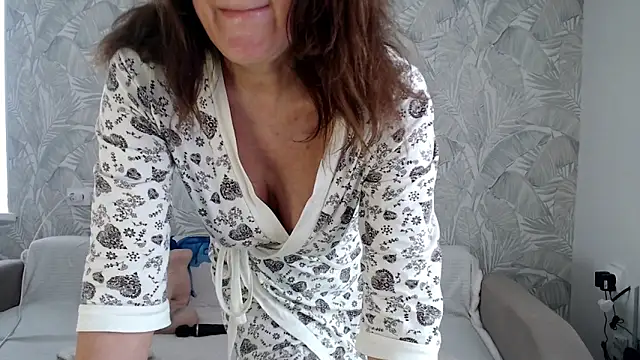 Snapshot of increible_della chatting on 26, 9, 2025 increible della online show from 26, 9, 2025