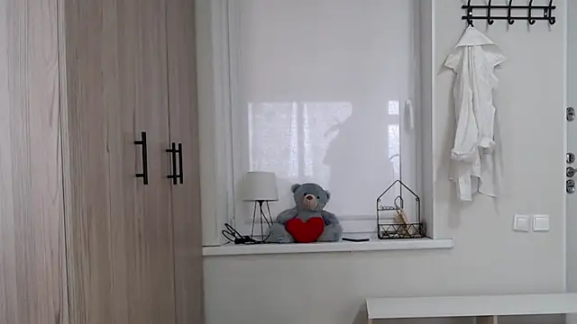 Snapshot of increible_della chatting on 21, 10, 2025 increible della online show from 21, 10, 2025