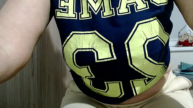 Snapshot of increible_della chatting on 19, 11, 2025 increible della online show from 19, 11, 2025