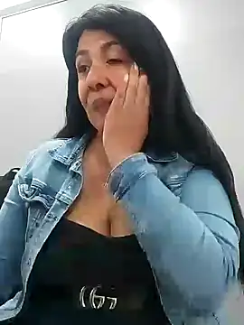 aisha latina online show from 5, 2, 2025