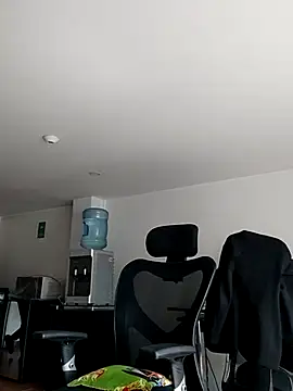 aisha latina online show from 12, 11, 2025