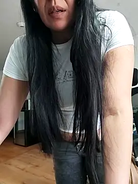 Snapshot of aisha_latina chatting on 17, 6, 2026 aisha latina online show from 17, 6, 2026