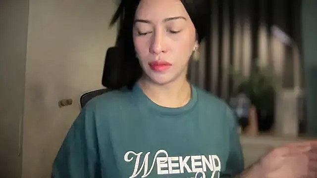 Snapshot of Jasmine_Elcock chatting on 16, 4, 2026 Jasmine Elcock online show from 16, 4, 2026