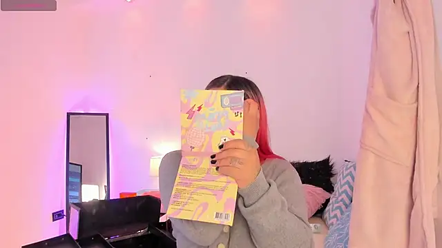 SophieRossi online show from 8, 11, 2025