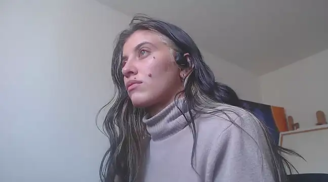 Snapshot of mariecam420 chatting on 16, 12, 2024 mariecam420 online show from 16, 12, 2024