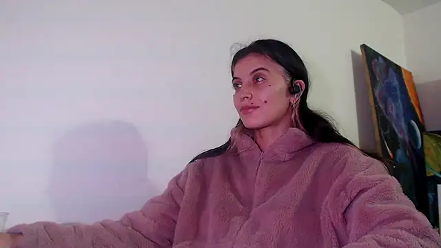 Snapshot of mariecam420 chatting on 18, 12, 2024 mariecam420 online show from 18, 12, 2024
