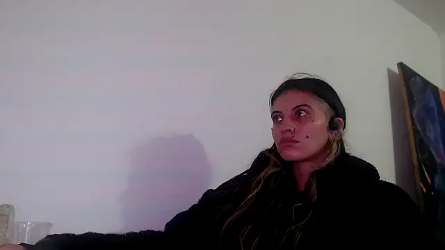 Snapshot of mariecam420 chatting on 20, 12, 2024 mariecam420 online show from 20, 12, 2024