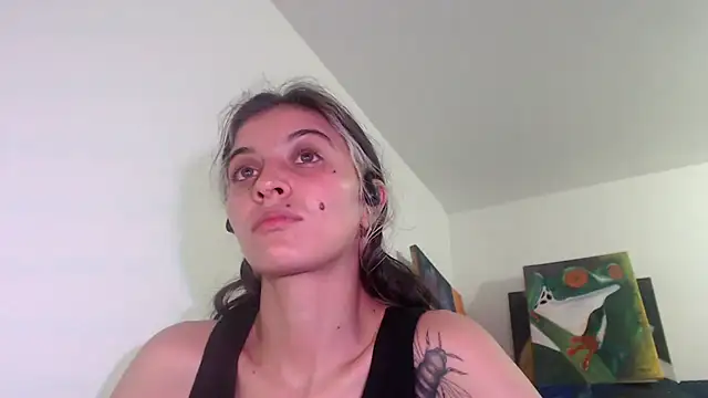 Snapshot of mariecam420 chatting on 21, 12, 2024 mariecam420 online show from 21, 12, 2024