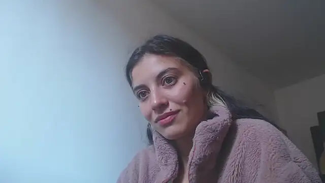Snapshot of mariecam420 chatting on 22, 12, 2024 mariecam420 online show from 22, 12, 2024