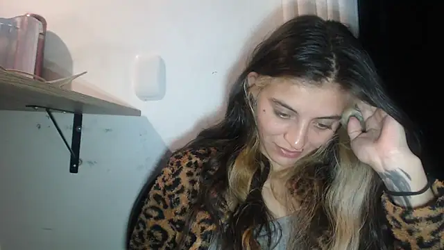 Snapshot of mariecam420 chatting on 28, 12, 2024 mariecam420 online show from 28, 12, 2024