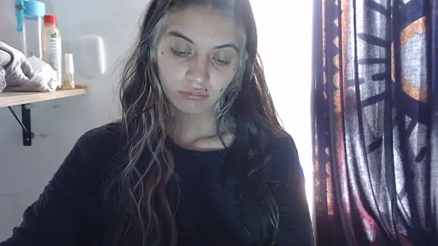 Snapshot of mariecam420 chatting on 13, 1, 2025 mariecam420 online show from 13, 1, 2025