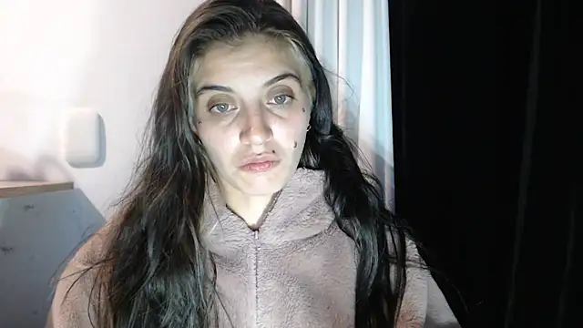 Snapshot of mariecam420 chatting on 16, 1, 2025 mariecam420 online show from 16, 1, 2025