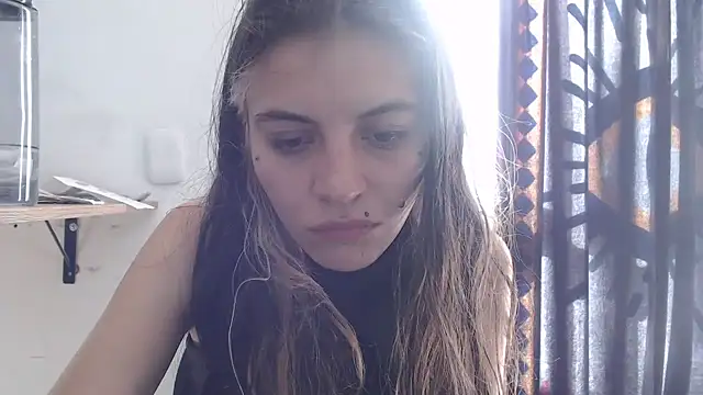 Snapshot of mariecam420 chatting on 20, 1, 2025 mariecam420 online show from 20, 1, 2025