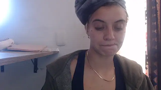 Snapshot of mariecam420 chatting on 22, 1, 2025 mariecam420 online show from 22, 1, 2025