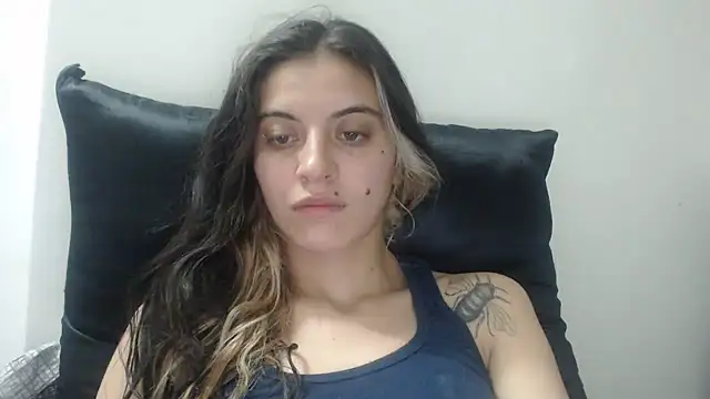 Snapshot of mariecam420 chatting on 26, 1, 2025 mariecam420 online show from 26, 1, 2025