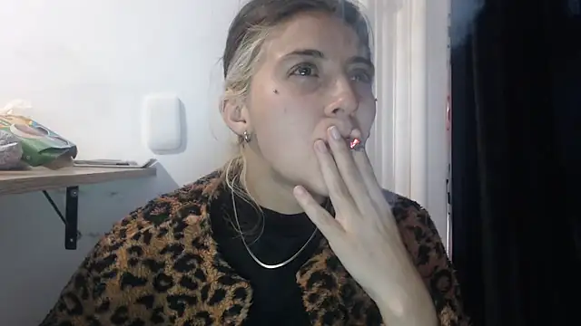 Snapshot of mariecam420 chatting on 26, 1, 2025 mariecam420 online show from 26, 1, 2025