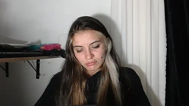 Snapshot of mariecam420 chatting on 12, 2, 2025 mariecam420 online show from 12, 2, 2025