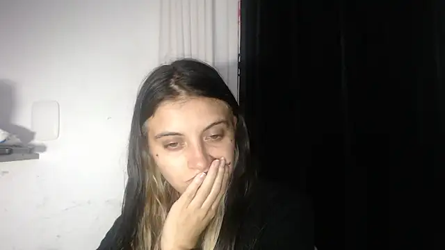 Snapshot of mariecam420 chatting on 23, 2, 2025 mariecam420 online show from 23, 2, 2025