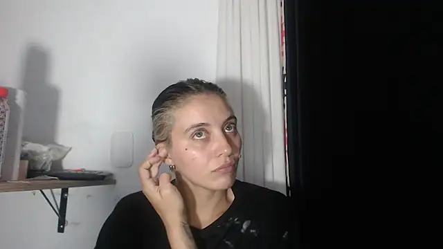 Snapshot of mariecam420 chatting on 24, 2, 2025 mariecam420 online show from 24, 2, 2025
