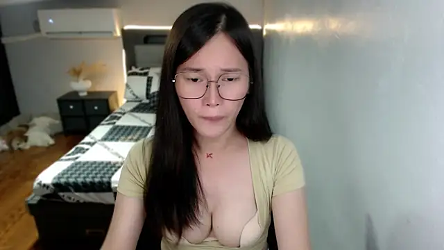 Snapshot of AmazingLuchie chatting on 29, 5, 2026 AmazingLuchie online show from 29, 5, 2026