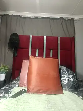 HoneyDropsX online show from 2, 3, 2025