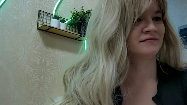 Bunny Jolly online show from 9, 11, 2025