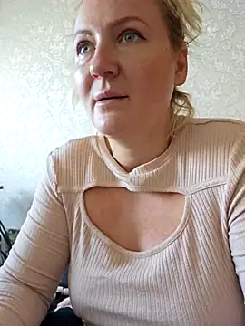 Marushka online show from 2, 10, 2025