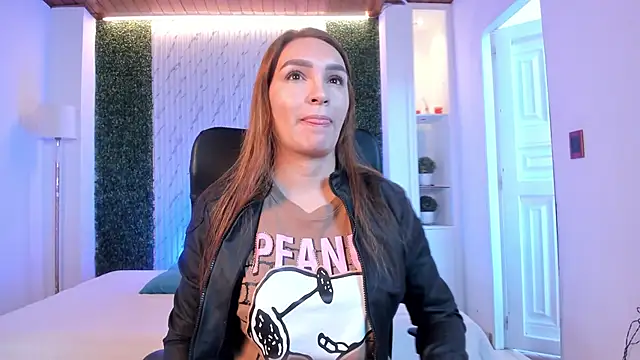 miataylorr1 online show from 9, 10, 2025