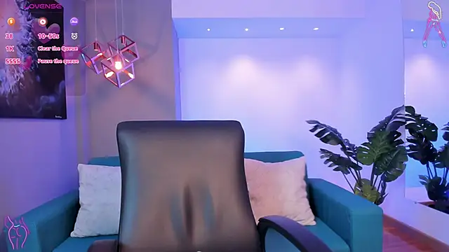 miataylorr1 online show from 24, 11, 2025