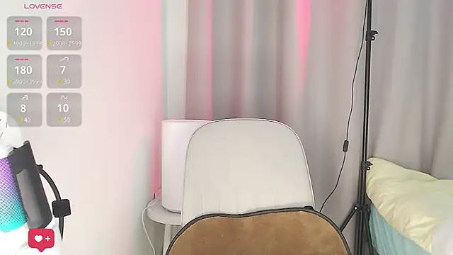 Snapshot of Anne-Sweet chatting on 14, 1, 2025 Anne-Sweet online show from 14, 1, 2025