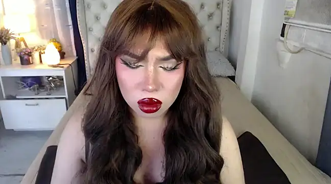 RebecaNextToYou online show from 15, 12, 2024