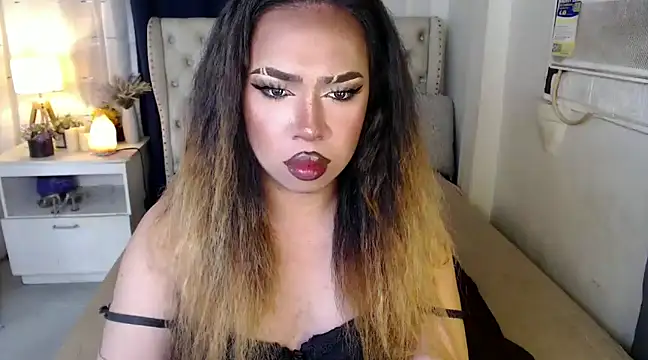 RebecaNextToYou online show from 7, 1, 2025