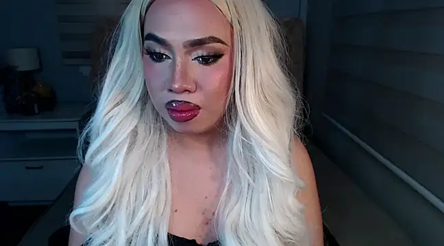 RebecaNextToYou online show from 28, 2, 2025