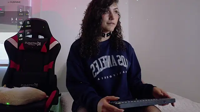 Lia Tinez online show from 10, 3, 2026