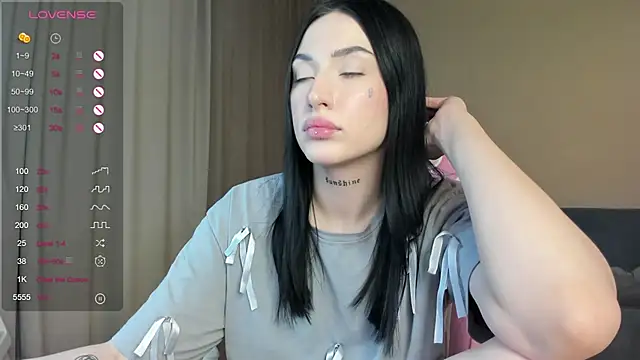 Snapshot of JenniferQueen11 chatting on 14, 1, 2025 JenniferQueen11 online show from 14, 1, 2025