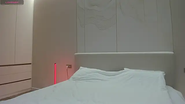 JenniferQueen11 online show from 26, 11, 2025