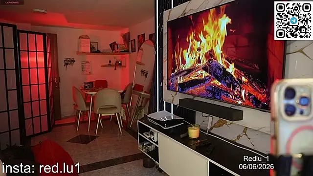 Snapshot of Redlu_1 chatting on 7, 6, 2026 Redlu 1 online show from 7, 6, 2026