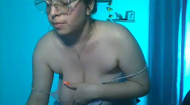 lorenitabella online show from 10, 2, 2025