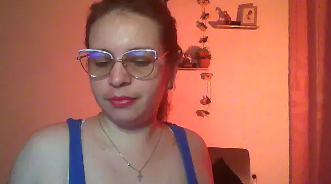 lorenitabella online show from 12, 2, 2025