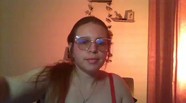 lorenitabella online show from 15, 2, 2025