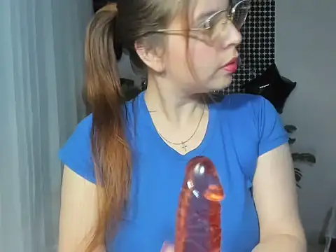 lorenitabella online show from 24, 10, 2025