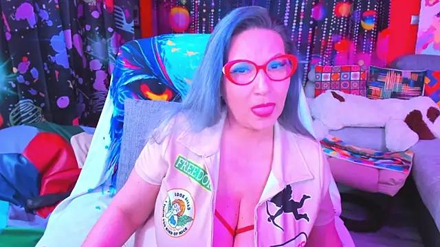 mature lisa naughty online show from 14, 3, 2025