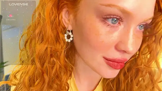 Snapshot of Born_to_Loveee chatting on 4, 3, 2026 Born to Loveee online show from 4, 3, 2026