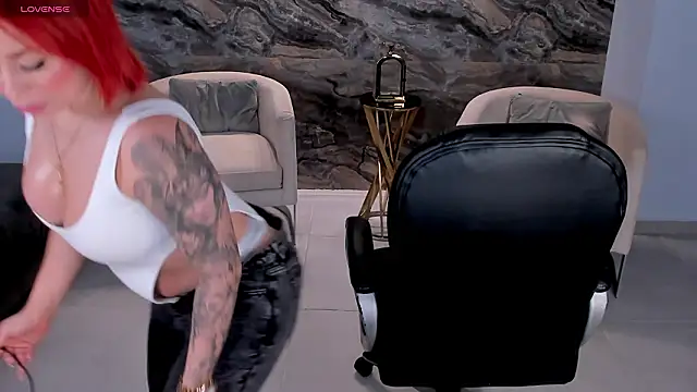 Snapshot of MadelineFox chatting on 24, 2, 2026 MadelineFox online show from 24, 2, 2026