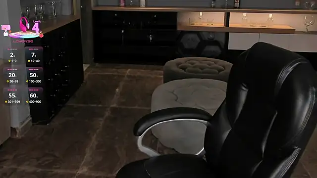 Snapshot of MadelineFox chatting on 10, 4, 2026 MadelineFox online show from 10, 4, 2026