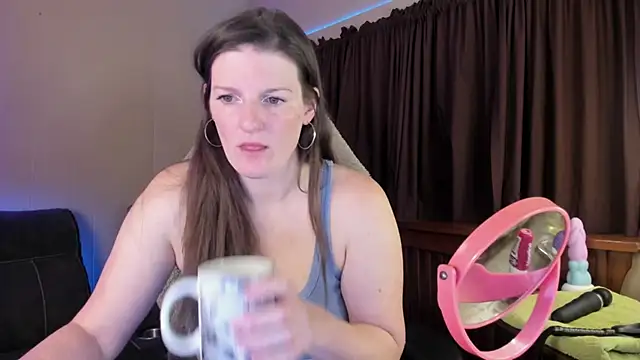 Kelly Carolina online show from 2, 12, 2025