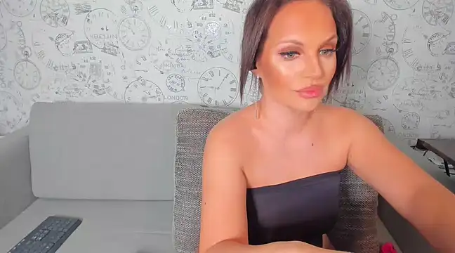 Snapshot of LondonBadGirl chatting on 20, 12, 2024 LondonBadGirl online show from 20, 12, 2024