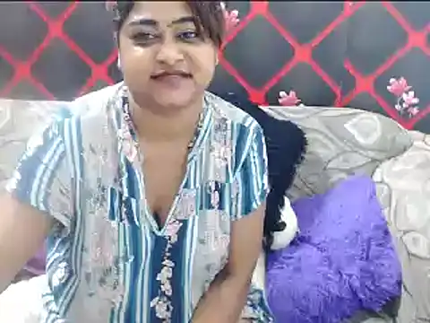 Snapshot of indian_glitter chatting on 8, 3, 2025 indian glitter online show from 8, 3, 2025