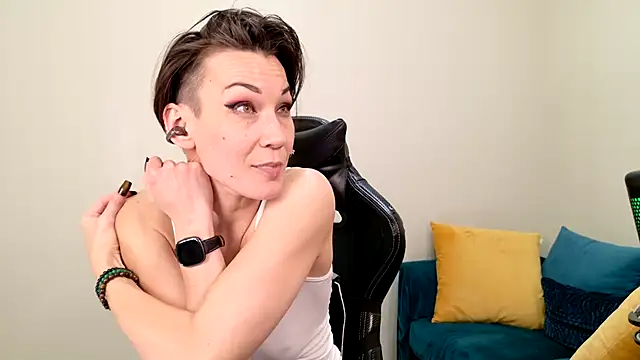 Snapshot of EveEnigma chatting on 28, 1, 2025 EveEnigma online show from 28, 1, 2025