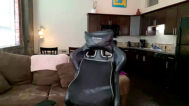 Snapshot of EveEnigma chatting on 27, 2, 2025 EveEnigma online show from 27, 2, 2025